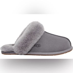UGG Women’s Scuffette II